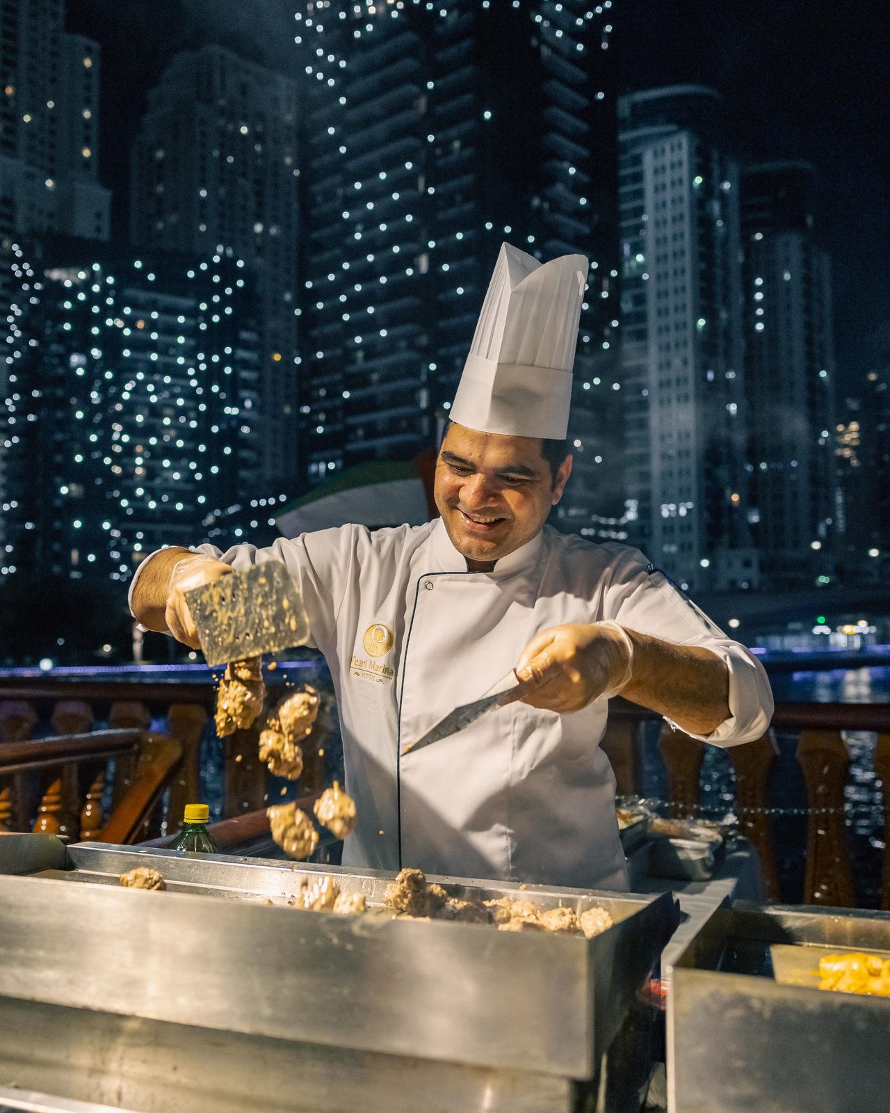 Live Cooking & International Buffet