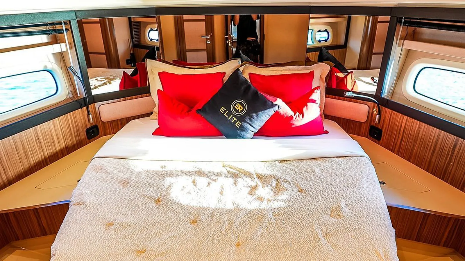 Brand New Elite Azarro X2 Yacht - Photo 5
