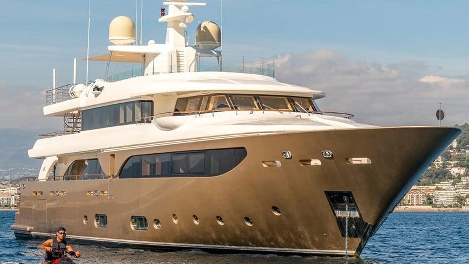 Elite Azara X150 Super Yacht (Tri-Deck) - Photo 2