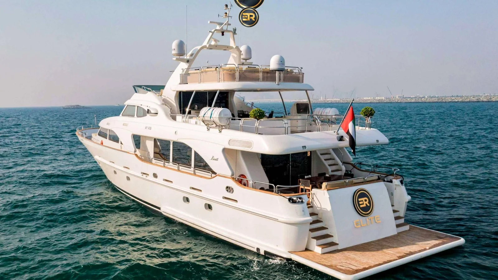 Elite Benetti Triple Deck 125 Yacht - Photo 11