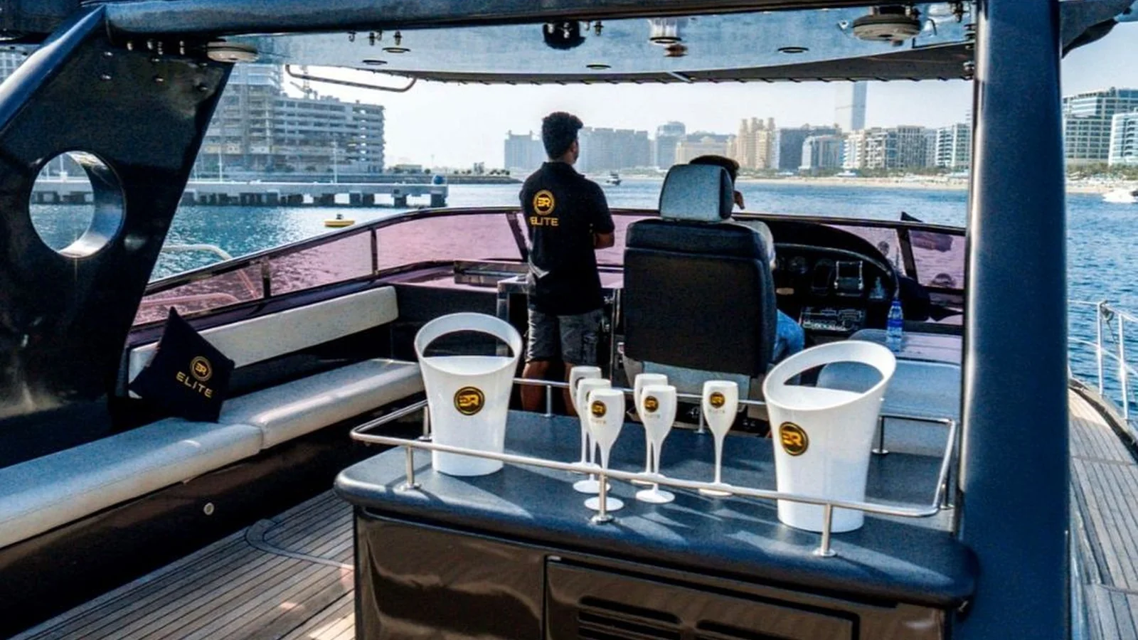 Elite Black Phantom Yacht - Photo 4