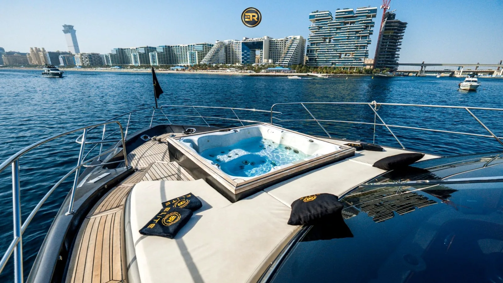Elite Black Phantom Yacht - Photo 6