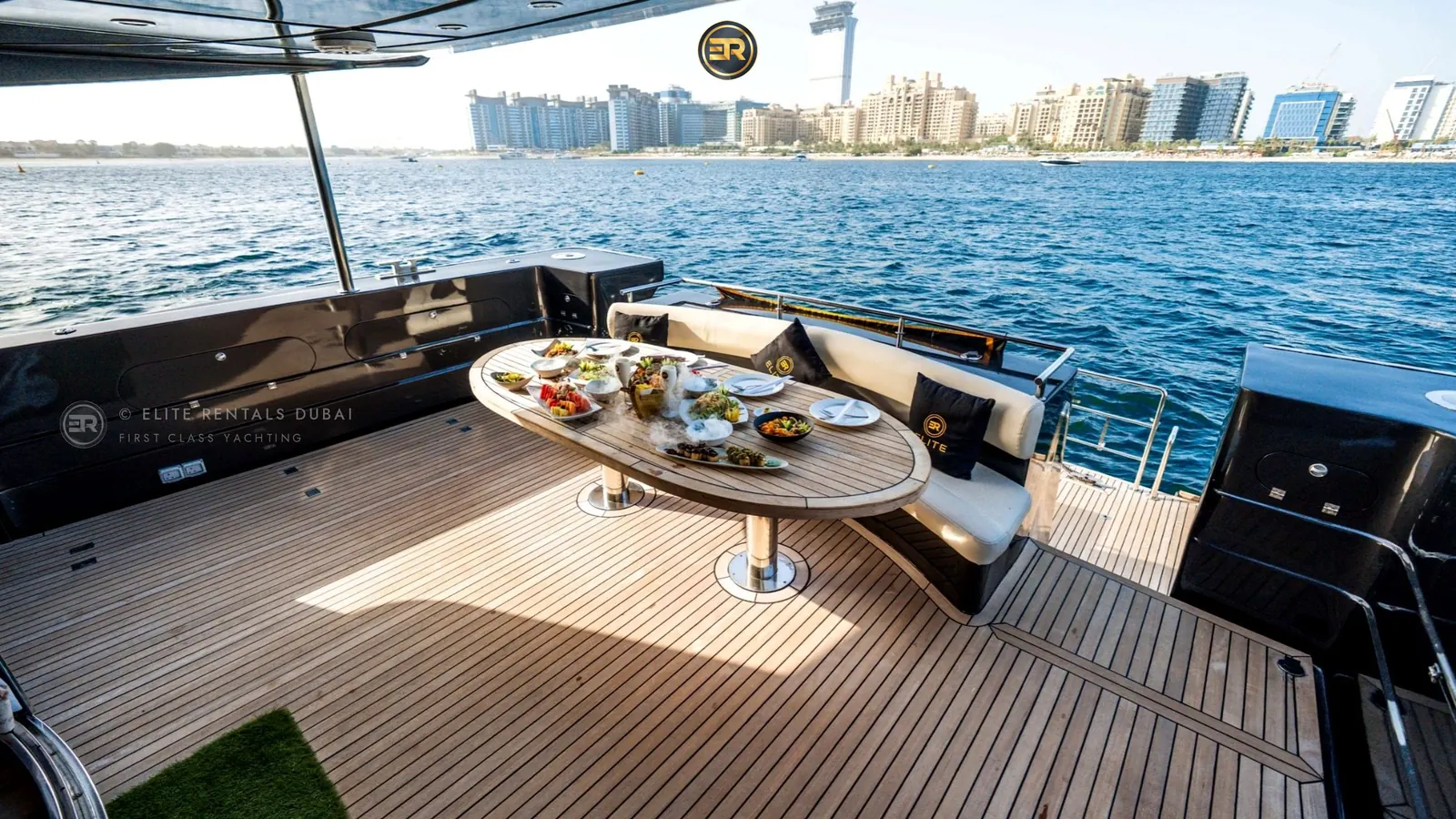 Elite Black Phantom Yacht - Photo 7