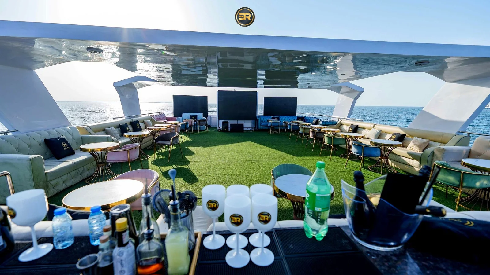 Elite Diamond Event 120 Yacht - Photo 11