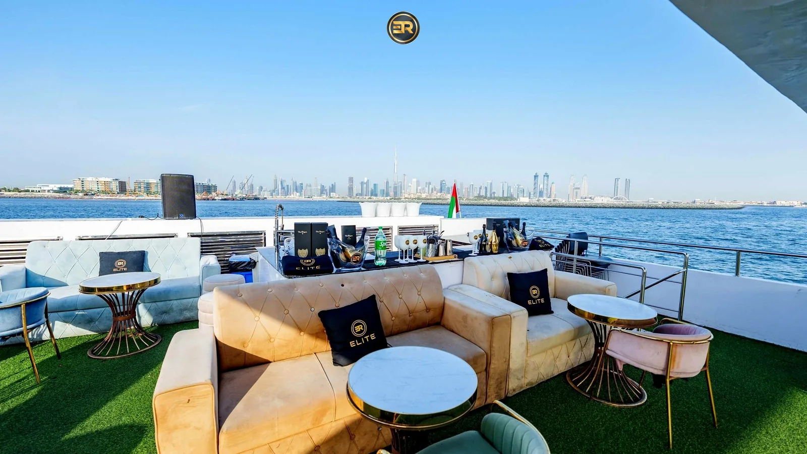 Elite Diamond Event 120 Yacht - Photo 12