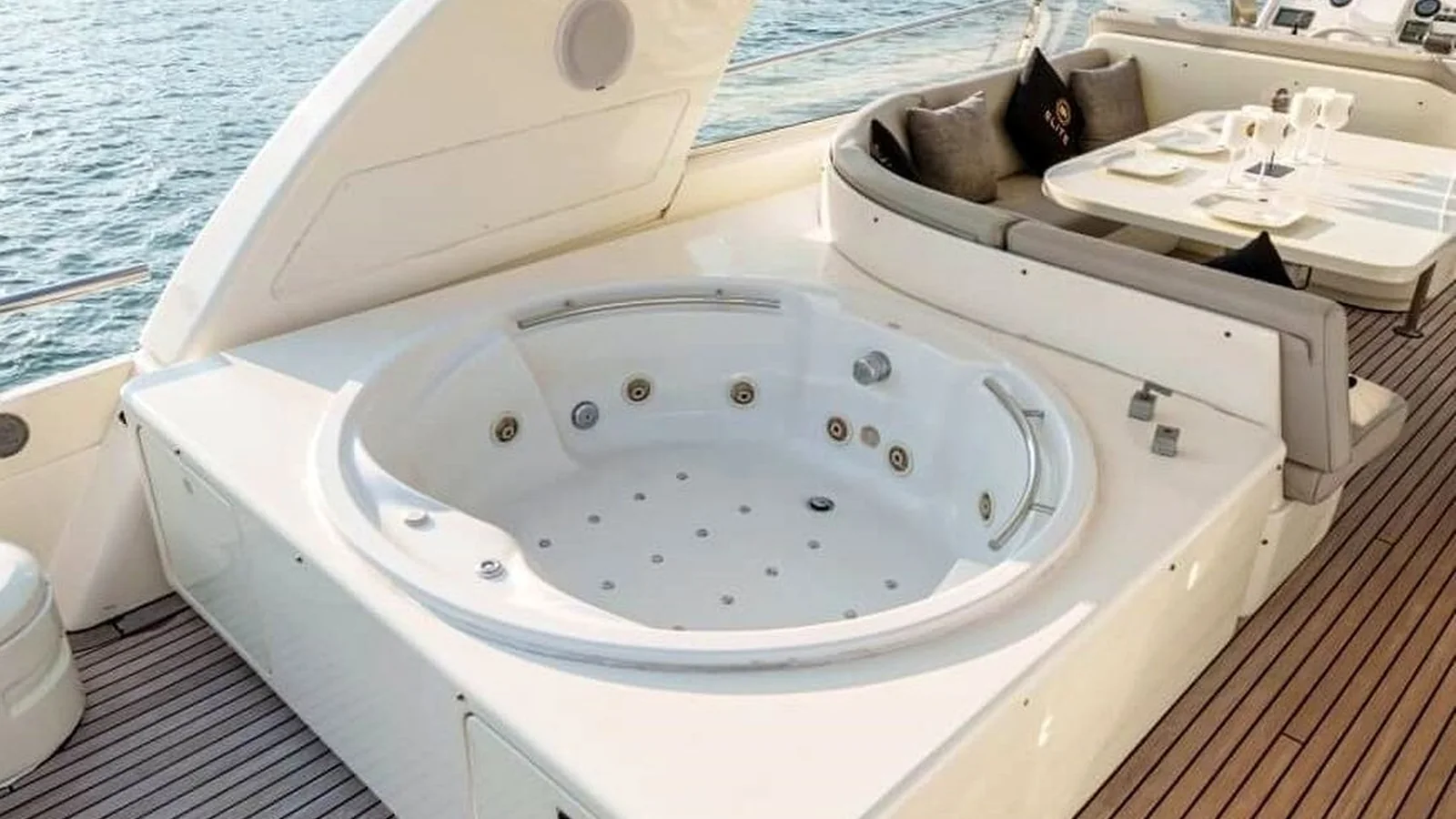 Elite Diamond Imperial 100 Yacht - Photo 3