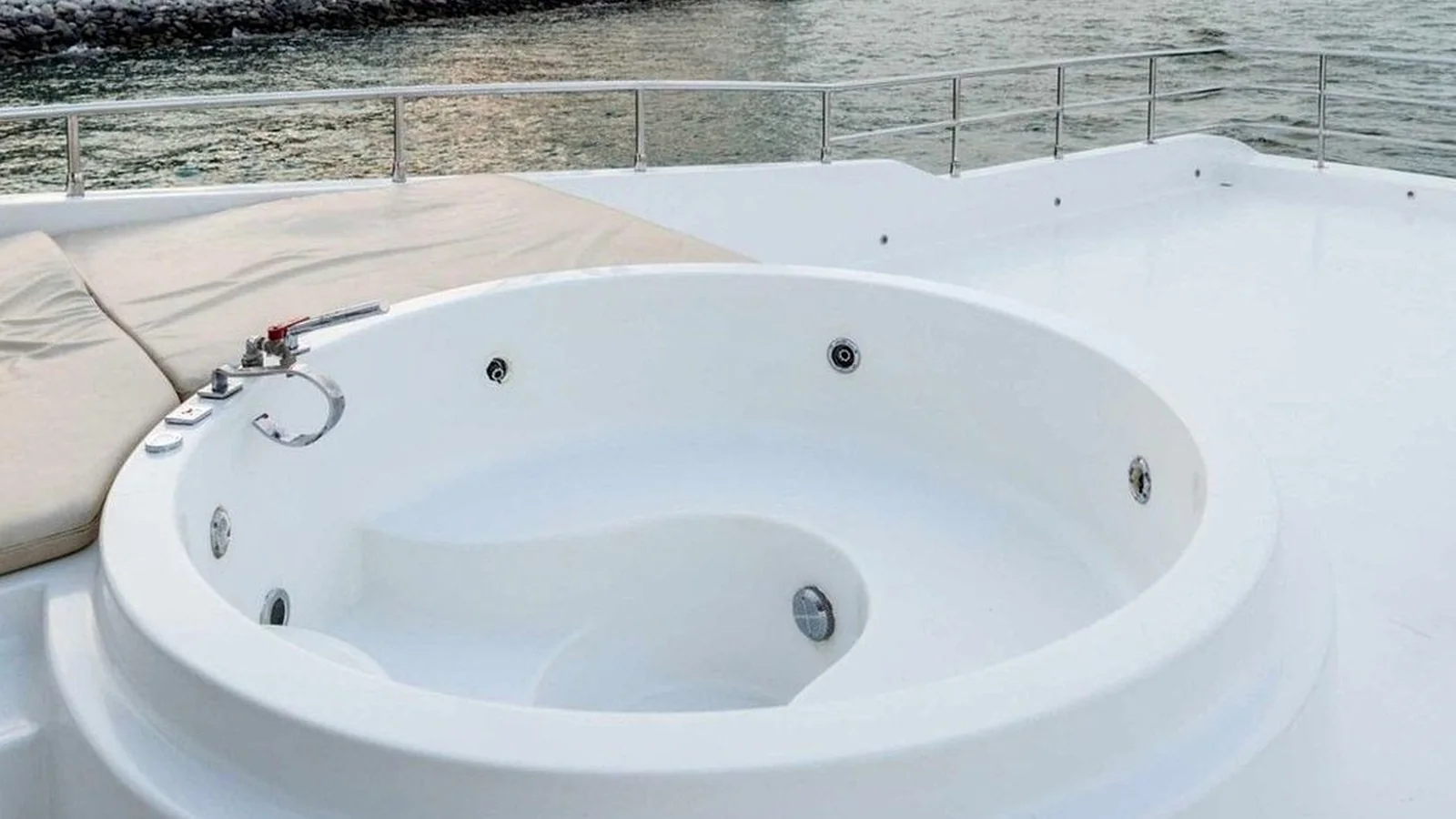 Elite Diamond Tokiyo 105 Yacht - Photo 4