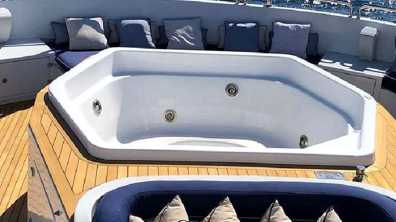 Elite Dxb Montclaire X500 Yacht - Photo 3