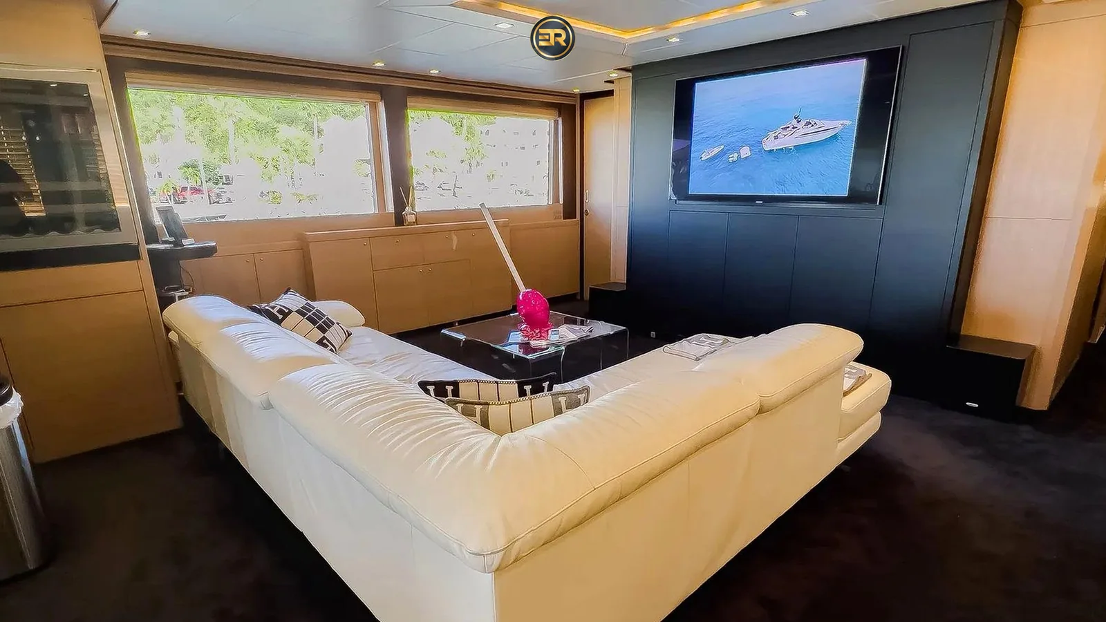 Elite Freedom Super Yacht 120 - Photo 9