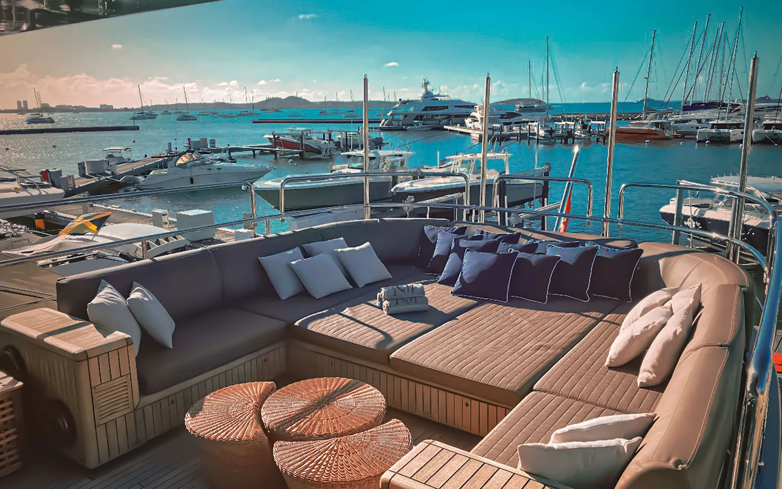 Elite Freedom Superyacht 120 - Photo 6