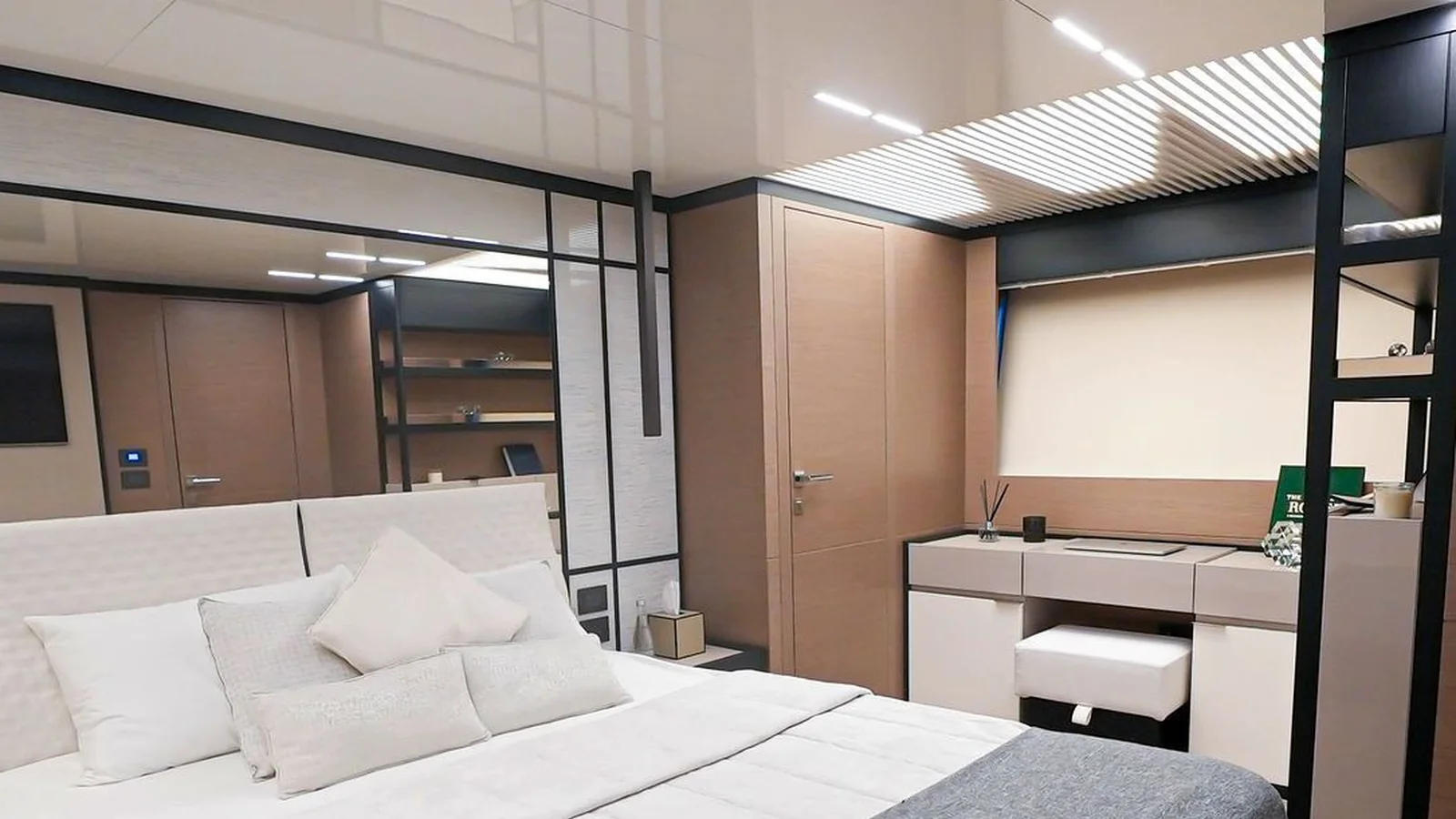 Elite Ferretti Predator 780x Yacht - Photo 5
