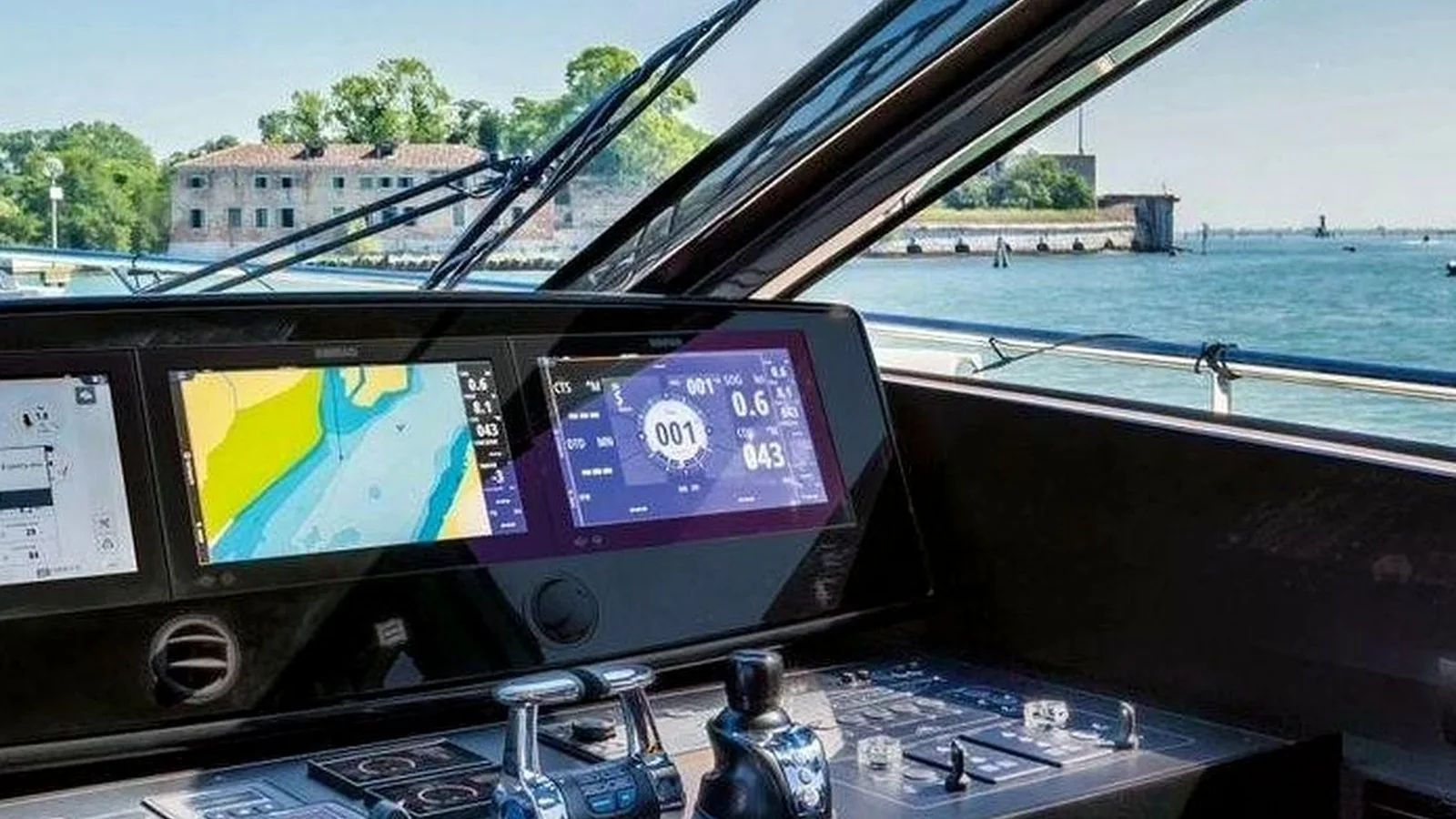 Elite Predator Ferretti 670x Yacht - Photo 4