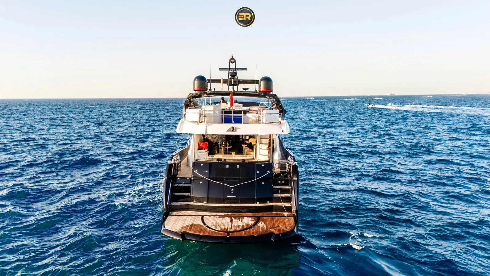 Elite Black Predator Milano 100 Yacht - Photo 12