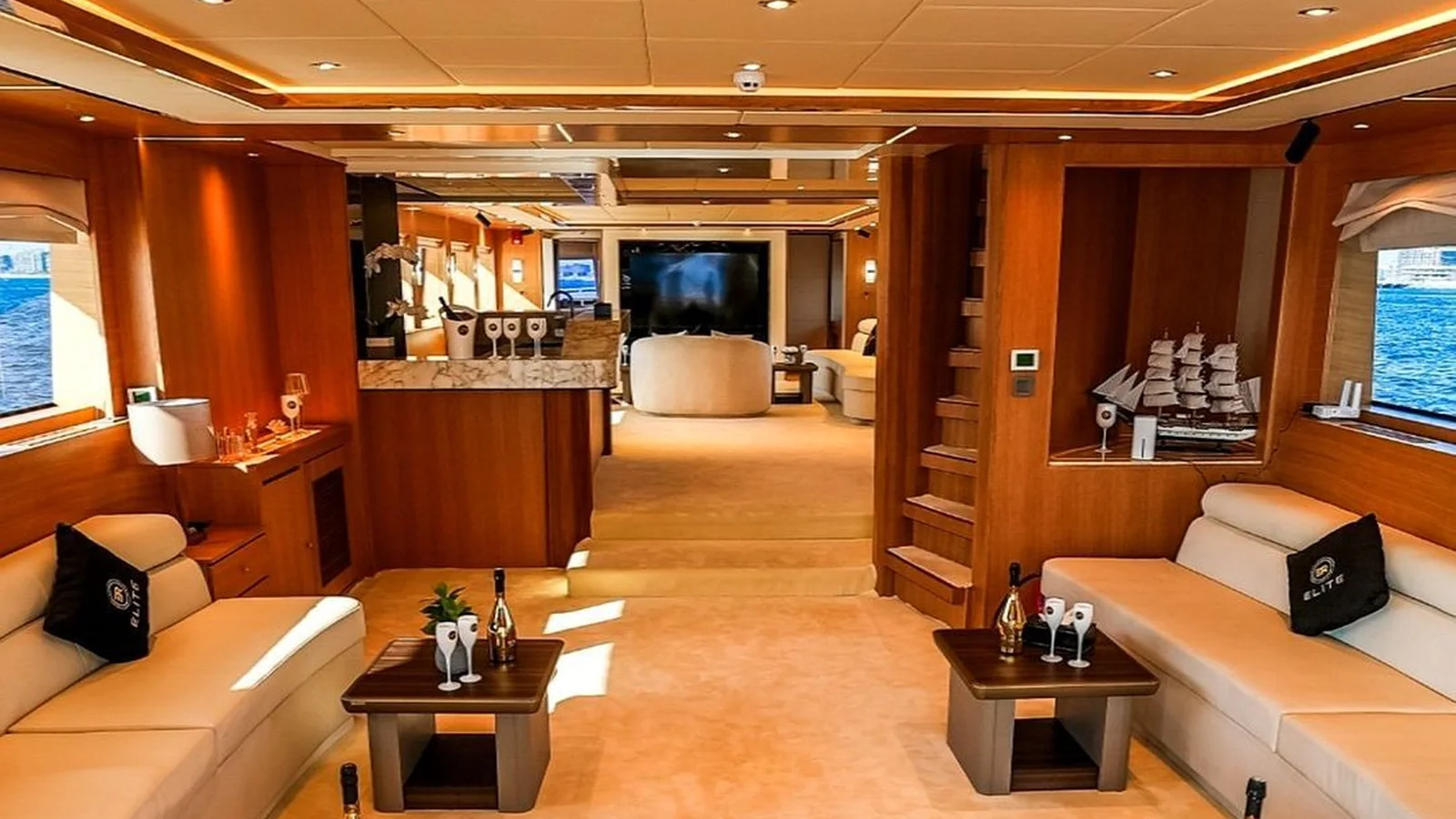 Elite Rivera X120 Triple Deck Super Yacht - Photo 4