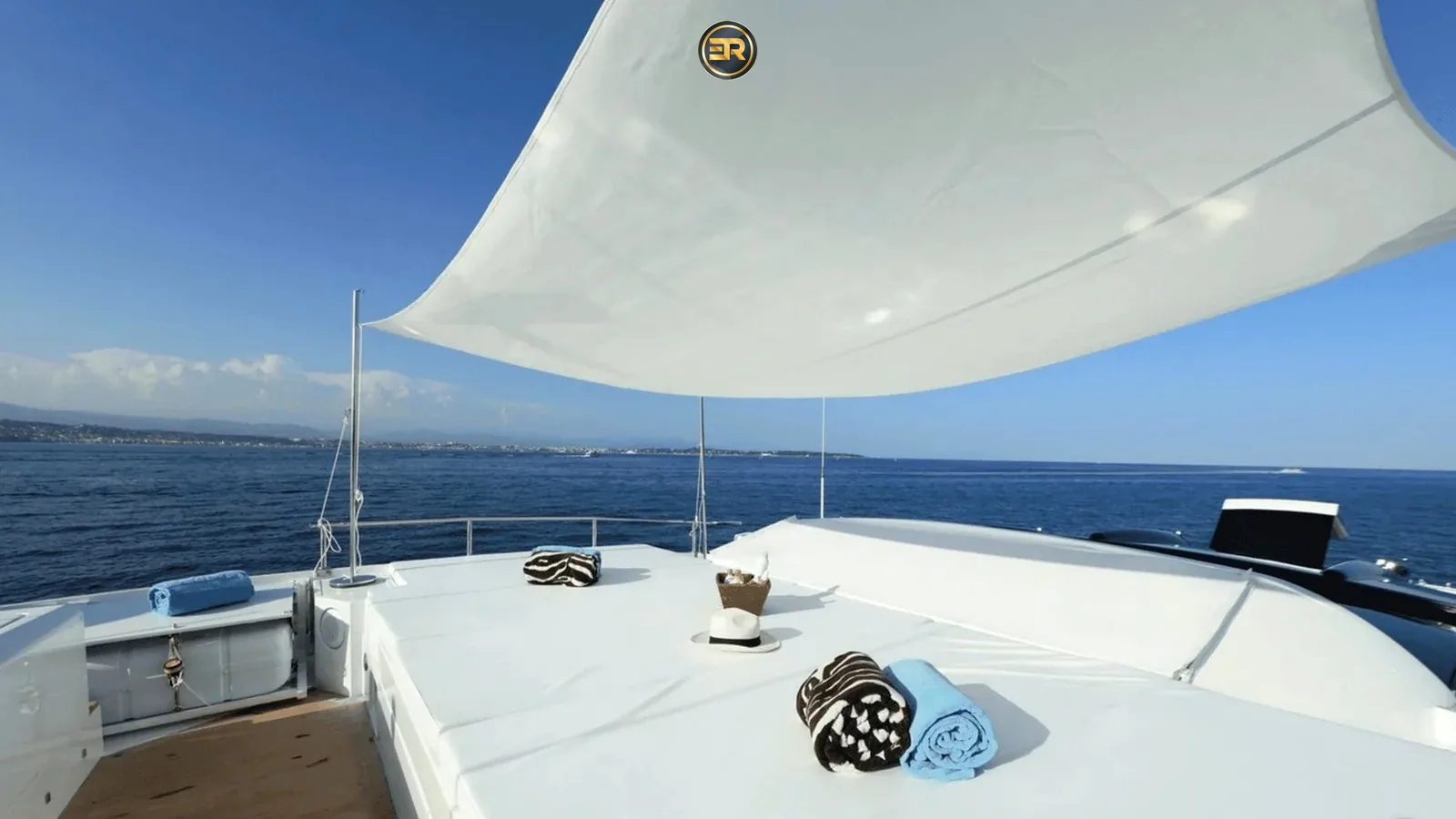 Elite Sorrento 100 Yacht - Photo 9