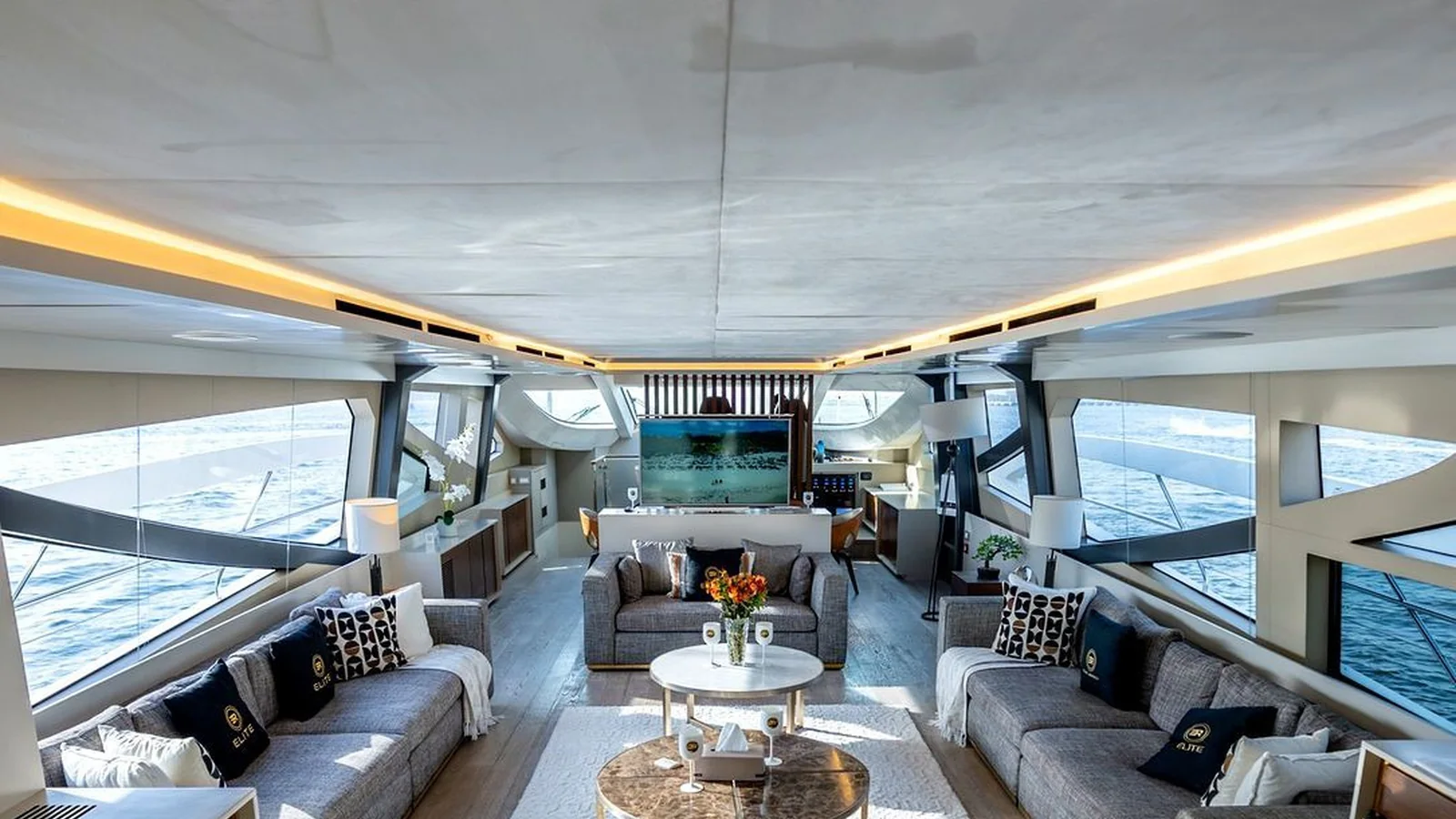 Elite Stellar Empress 130 Yacht - Photo 4
