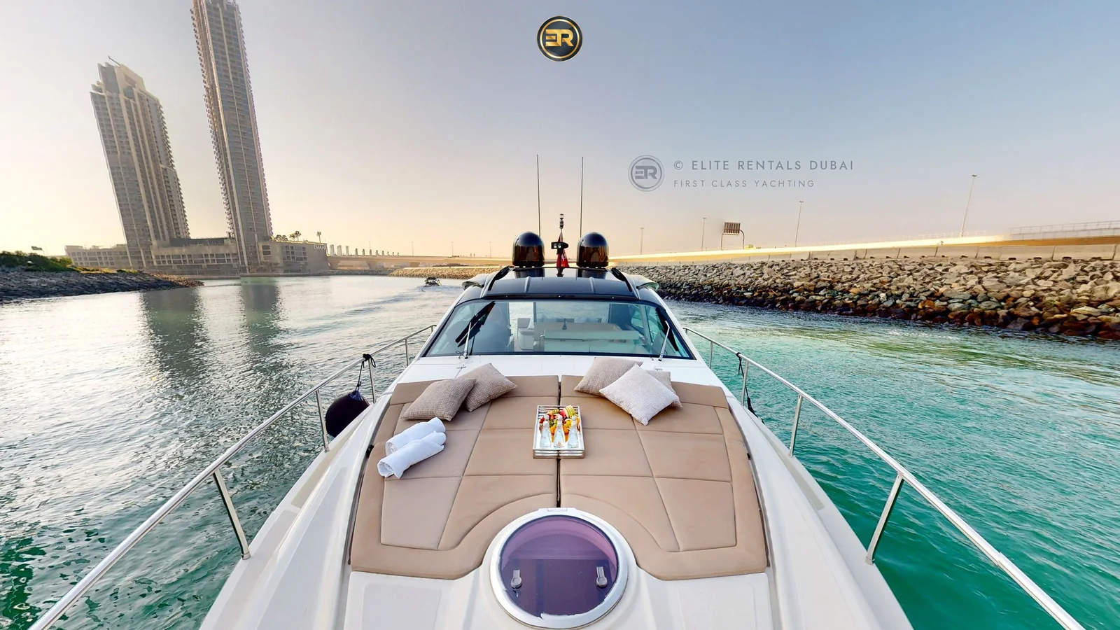 Elite White Predator Pershing Yacht - Photo 7
