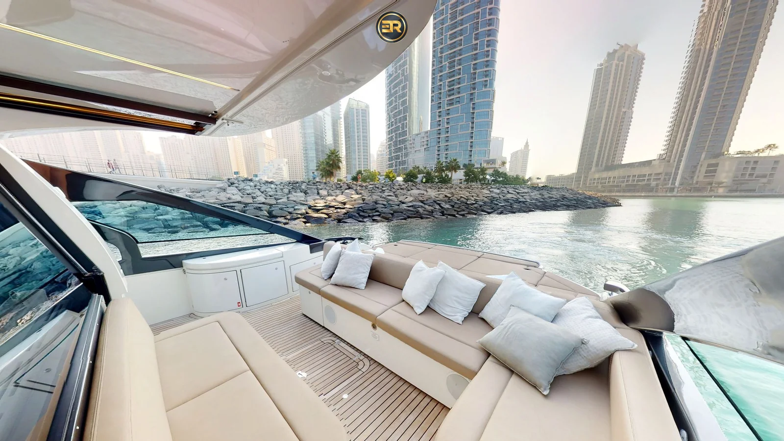 Elite White Predator Pershing Yacht - Photo 9